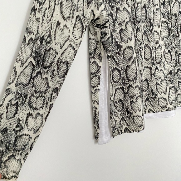 Franklin and Daysi Snake Print Layered Longsleeve Sweater - Picture 5 of 13